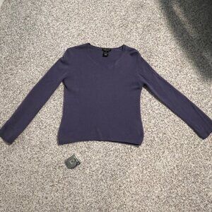 Cashmere V-Neck Lavender  Sweater - S